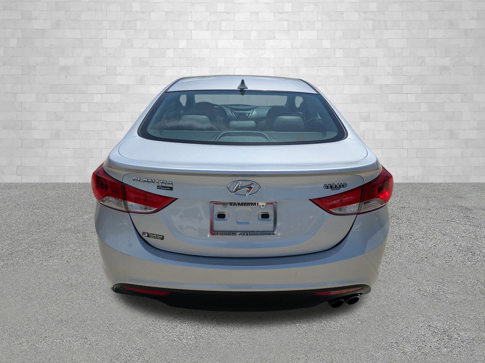 2013 Hyundai Elantra Coupe SE photo 3
