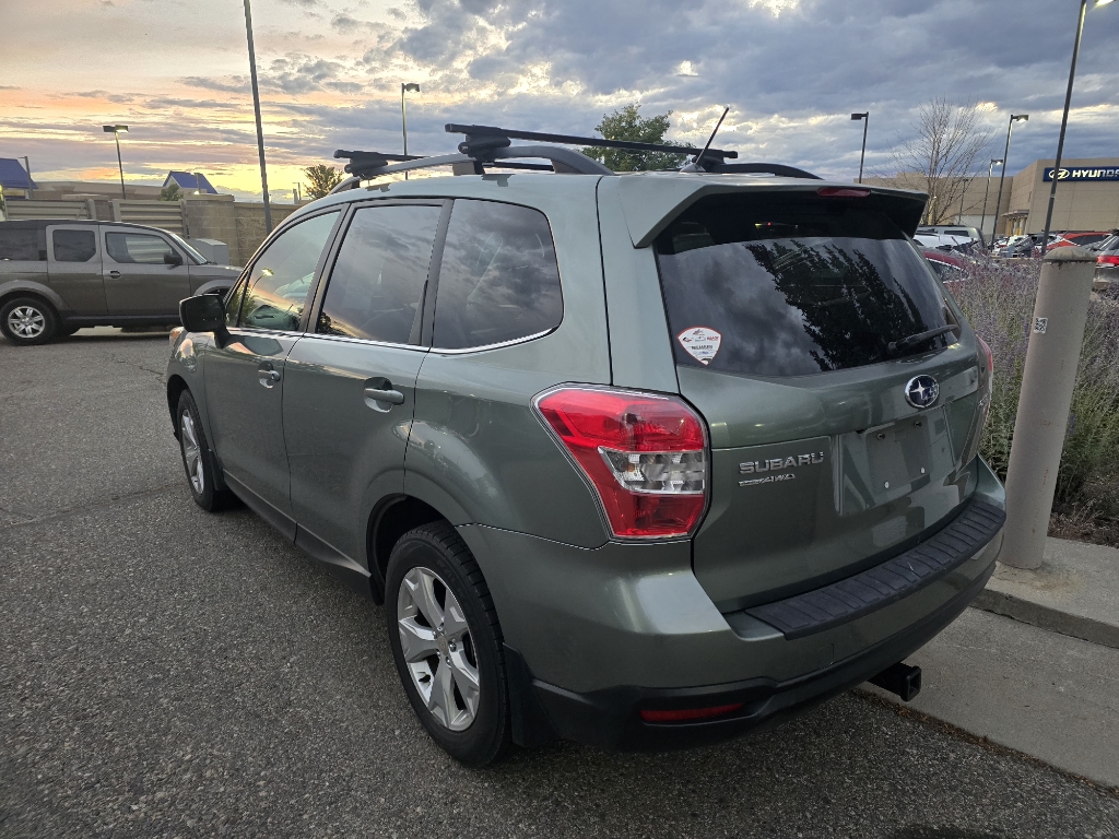 2015 Subaru Forester 2.5i Limited photo 2