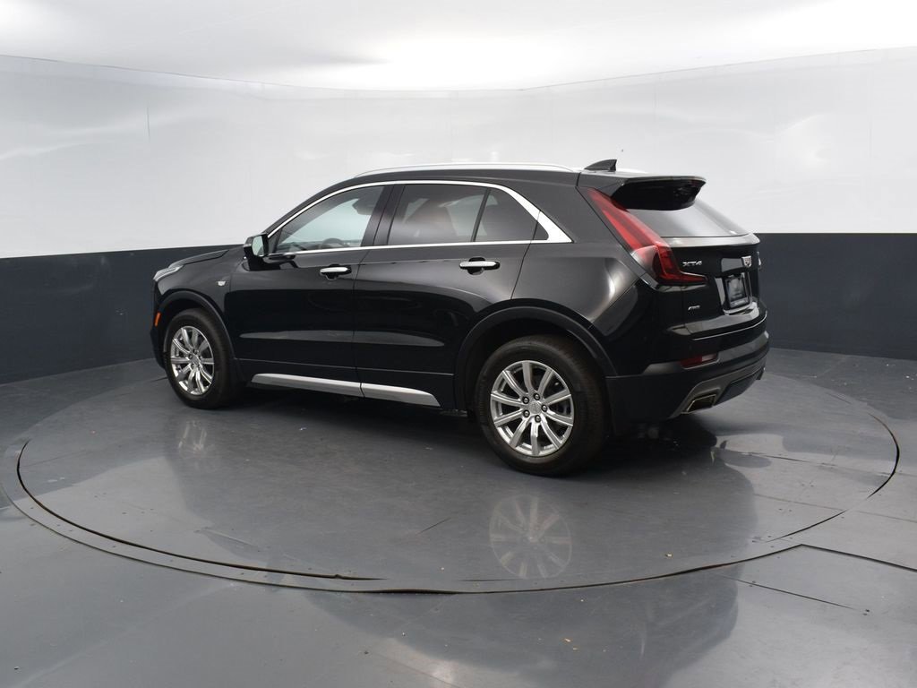 2023 Cadillac XT4 Premium Luxury photo 2