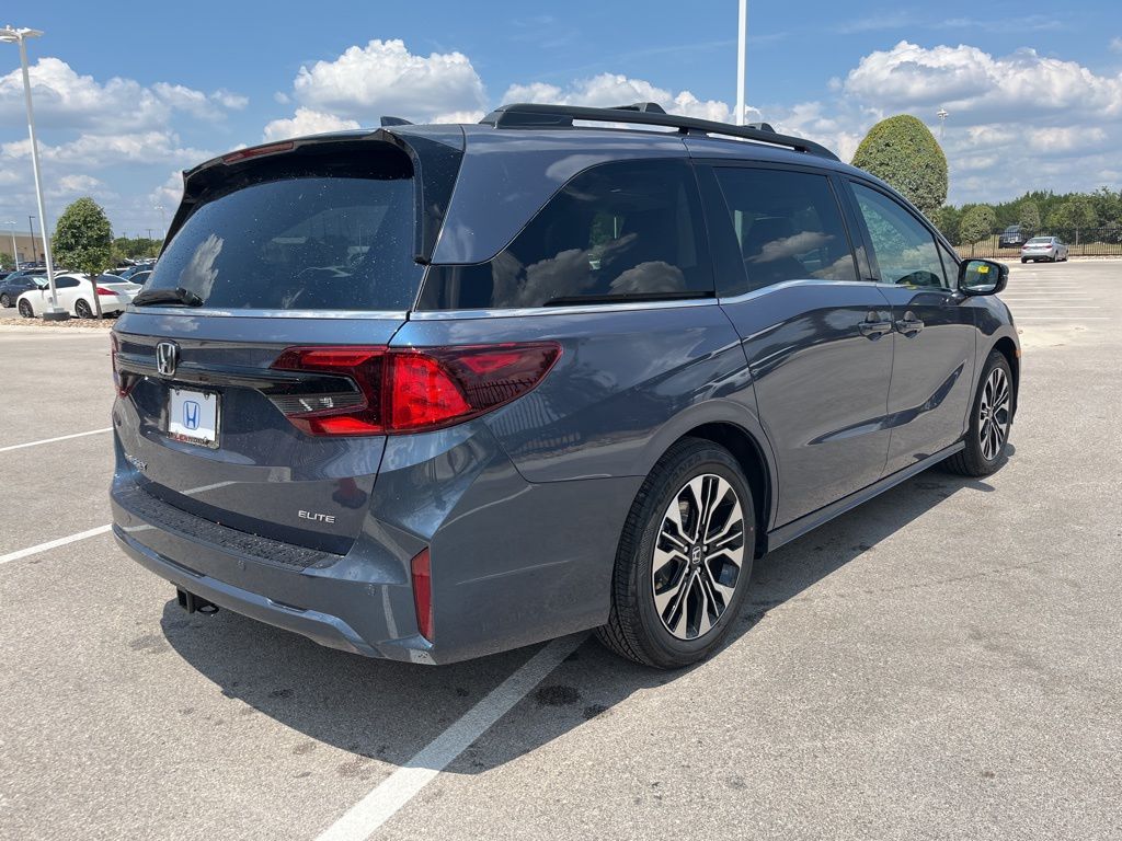 2026 Honda Odyssey Elite photo 3