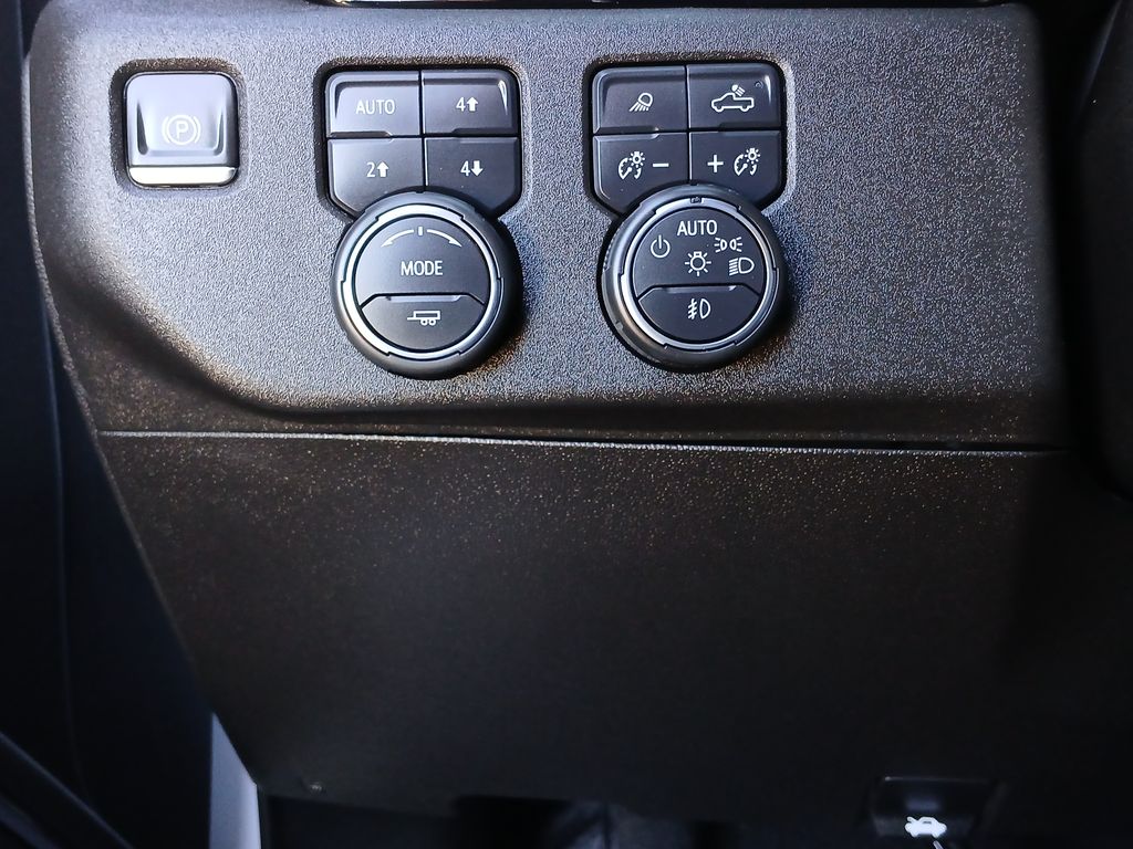 2024 Chevrolet Silverado 2500HD LTZ photo 18