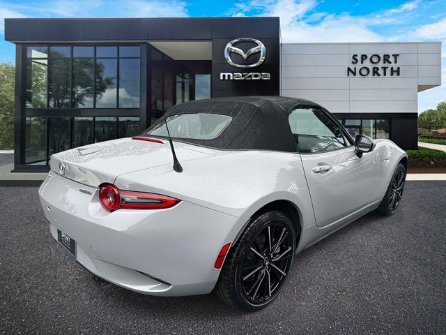 2025 Mazda MX-5 Miata Miata Grand Touring photo 3
