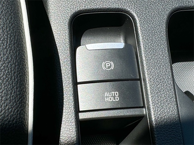 2024 Kia Forte GT-Line photo 37