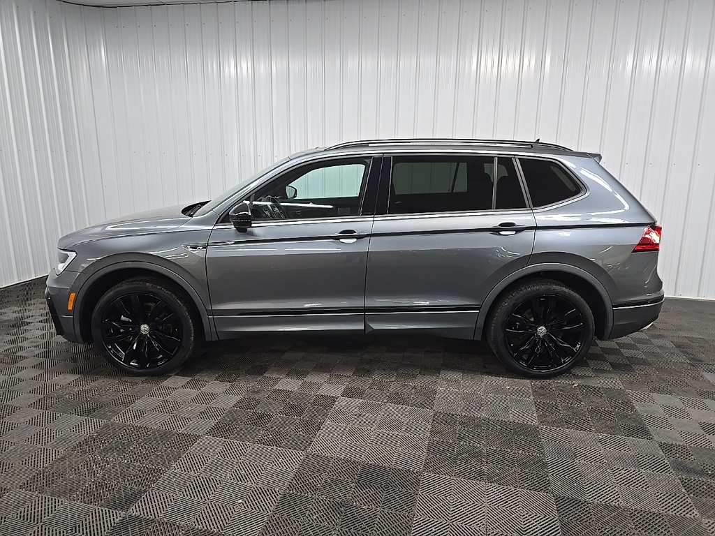 2021 Volkswagen Tiguan SE R-Line Black photo 4