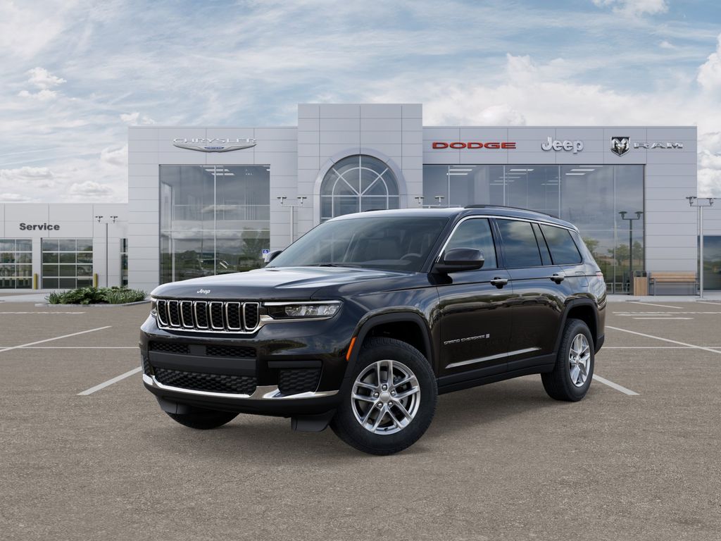 2025 Jeep Grand Cherokee L Laredo's photo