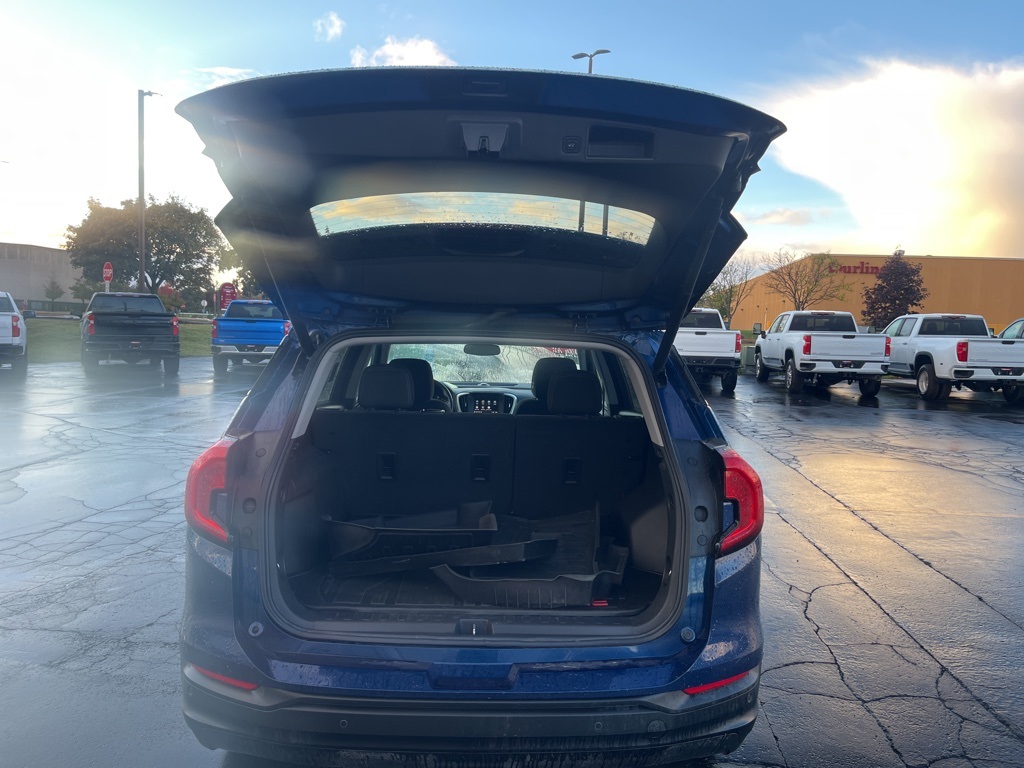 2022 Gmc Terrain SLE photo 4