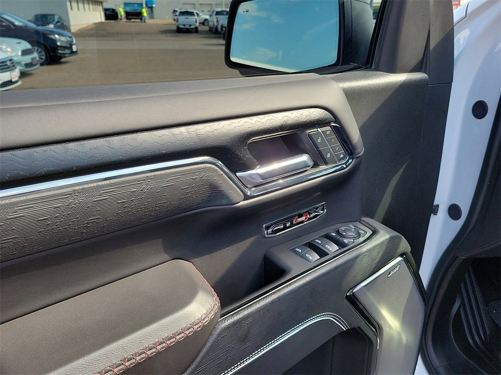 2024 Gmc Sierra 1500 AT4X photo 18