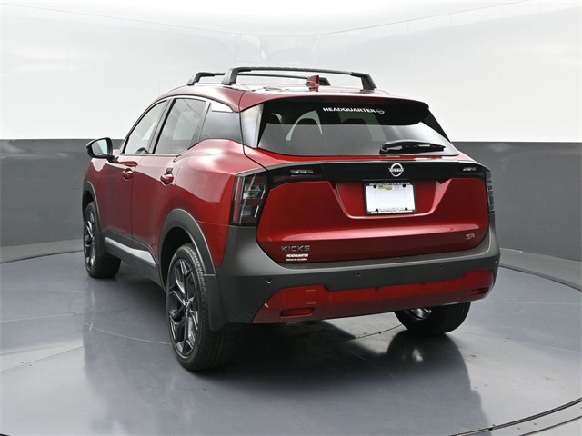 2025 Nissan Kicks SR photo 4