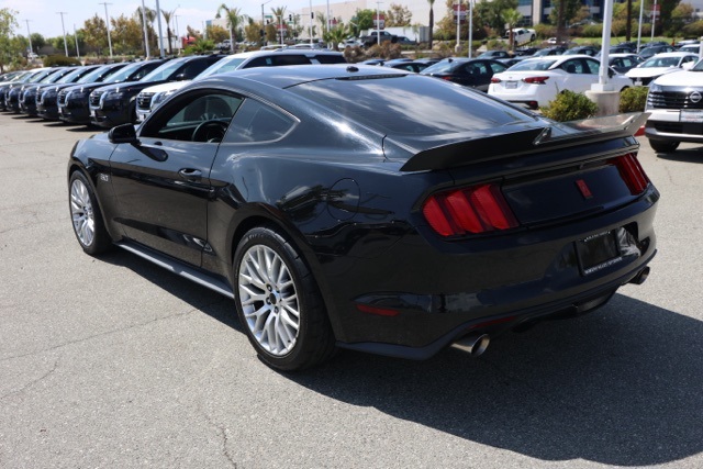 2017 Ford Mustang GT Premium photo 4