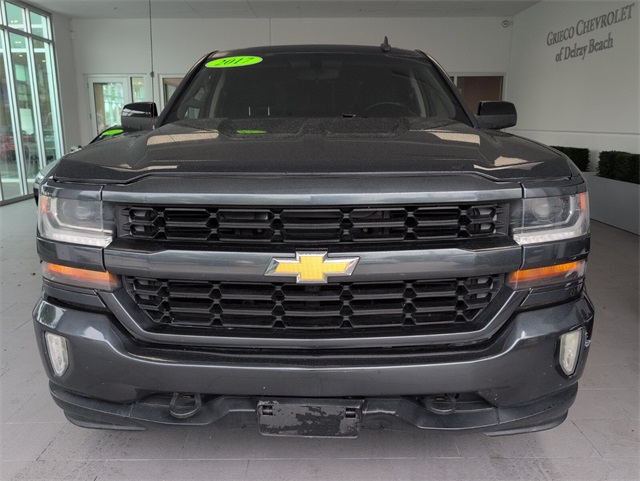 2017 Chevrolet Silverado 1500 LT photo 3