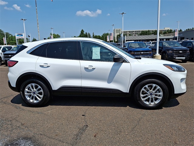 2022 Ford Escape SE photo 5