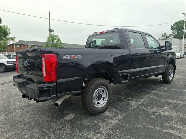 2025 Ford F-350 XL photo 4