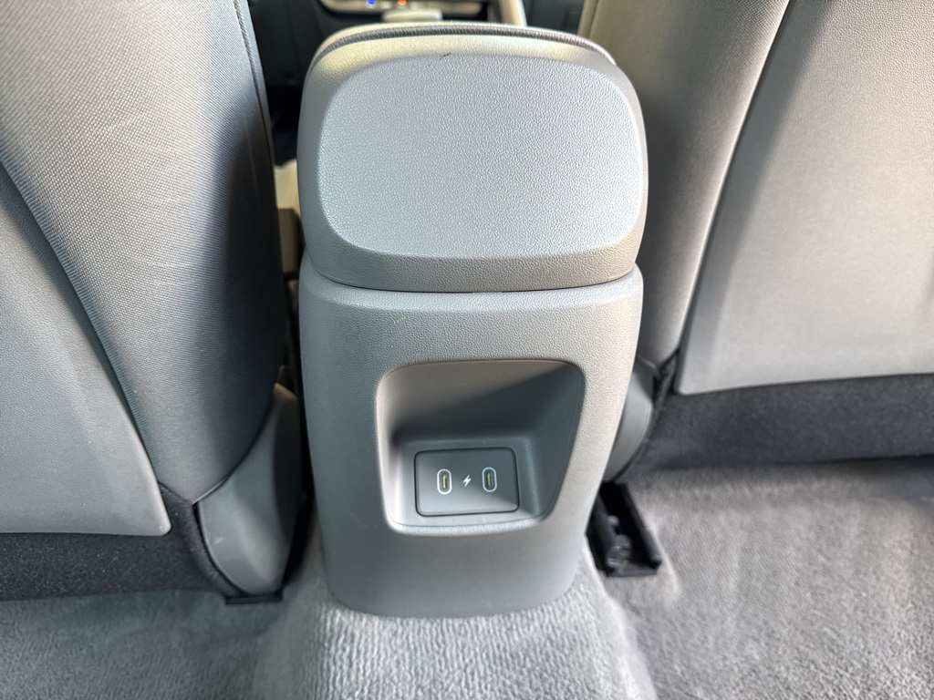 2024 Hyundai Elantra SE photo 17