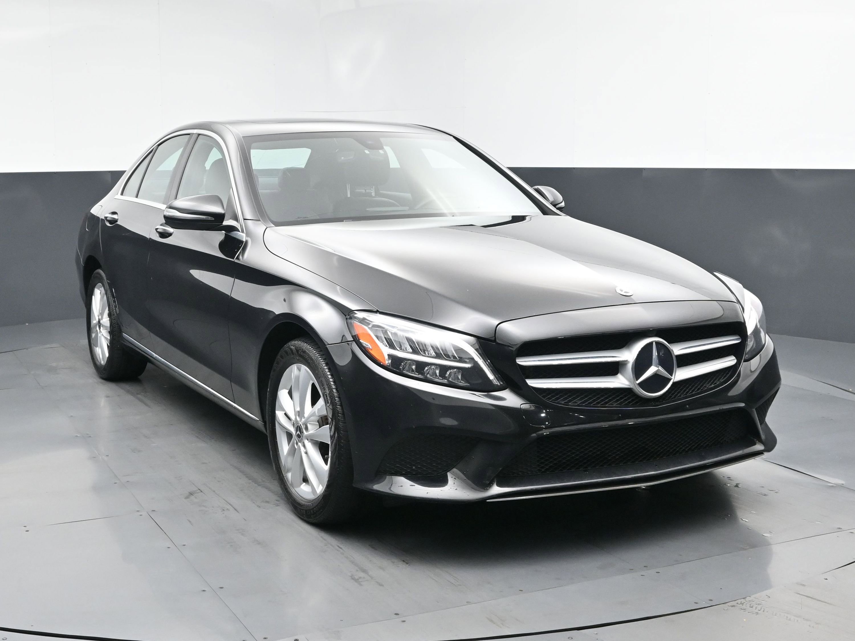 2019 Mercedes Benz C 300 4MATIC photo 2