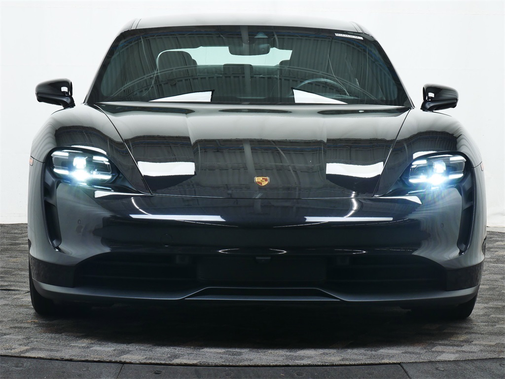 2021 Porsche Taycan Base photo 10