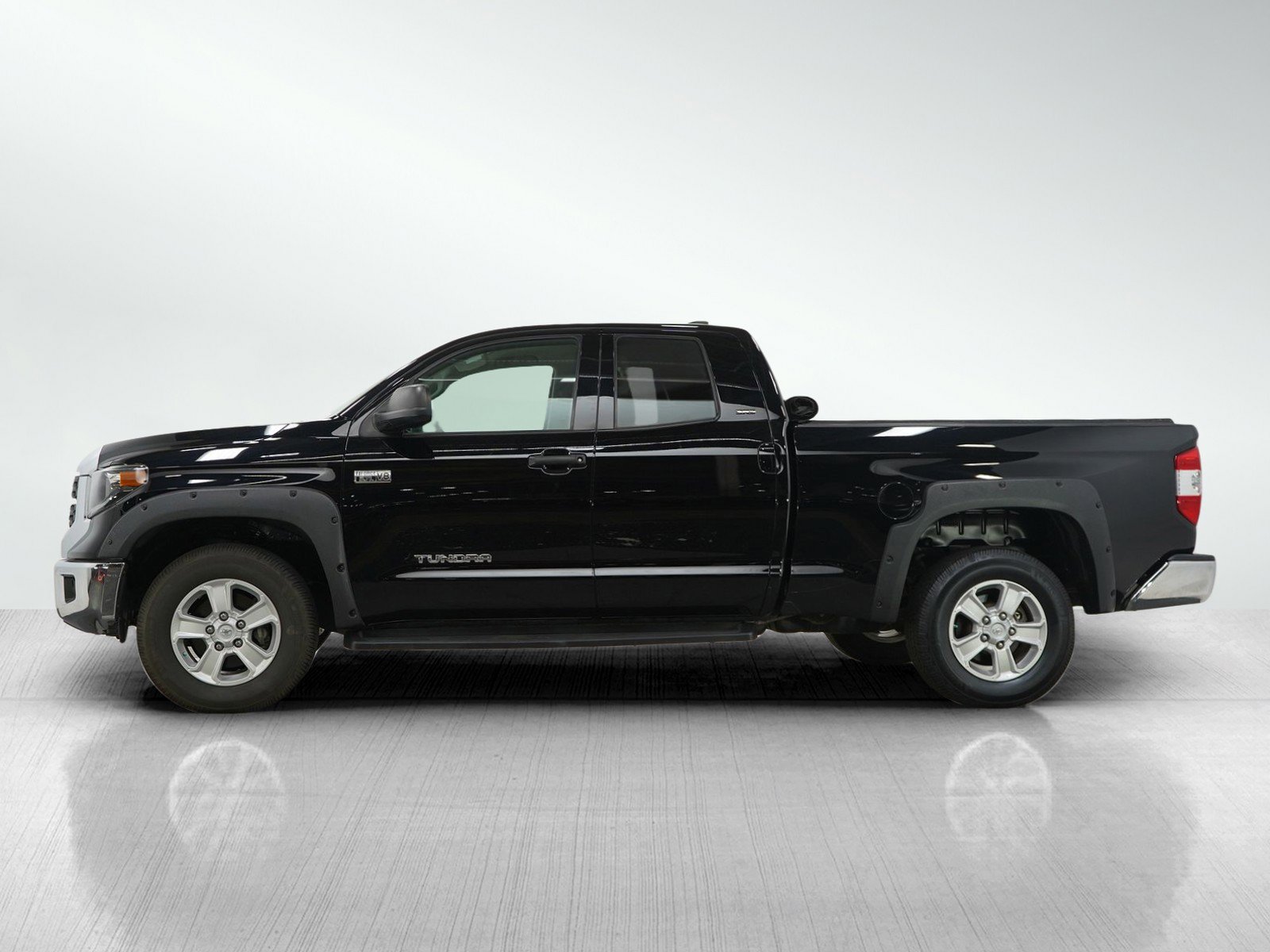 Used 2020 Toyota Tundra SR5 with VIN 5TFUY5F10LX926398 for sale in Bloomington, Minnesota