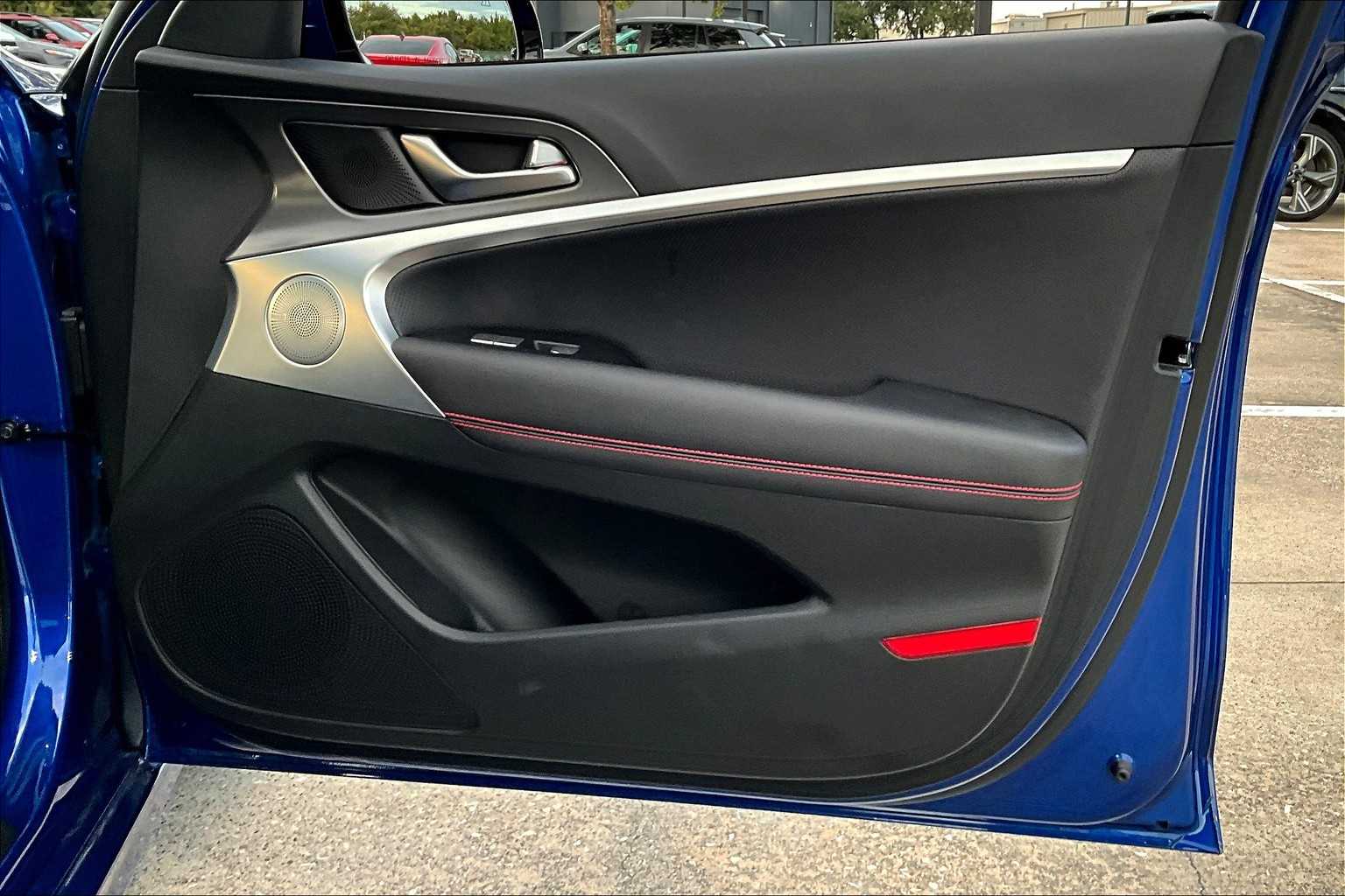 2024 Genesis G70 3.3T Sport Advanced photo 21