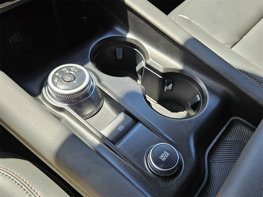 2025 Ford Explorer photo 19