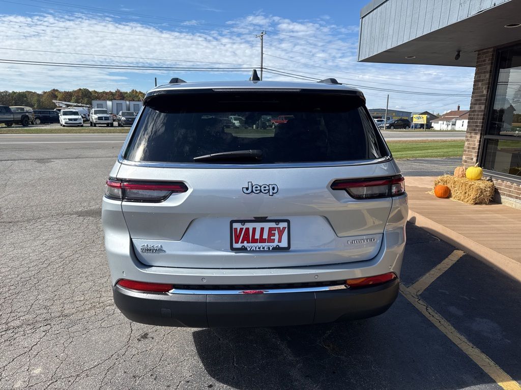 2025 Jeep Grand Cherokee Limited photo 4