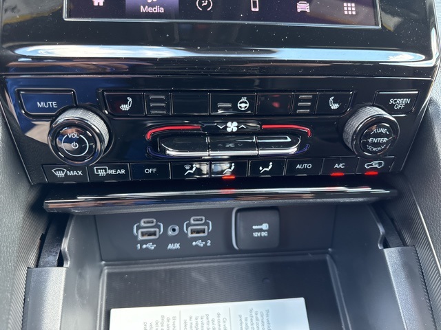 2025 Jeep Grand Cherokee Laredo X photo 35