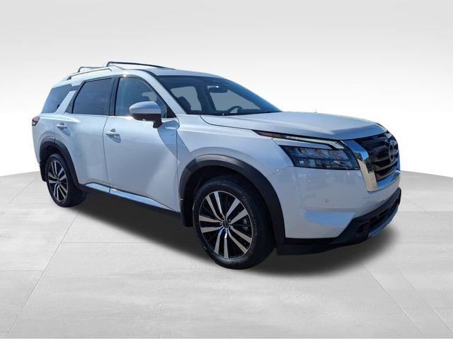 2025 Nissan Pathfinder Platinum photo 7