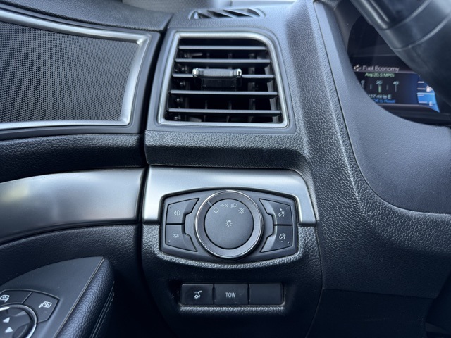 2018 Ford Explorer XLT photo 23