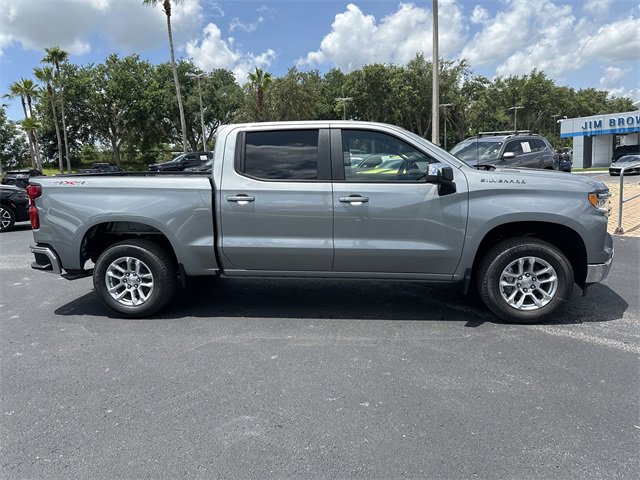 2025 Chevrolet Silverado 1500 LT photo 3