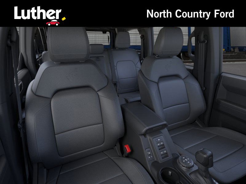 2025 Ford Bronco Outer Banks photo 9