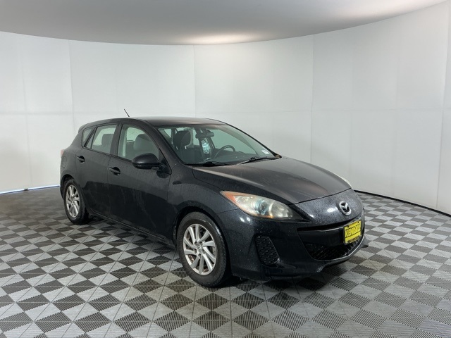 2012 Mazda Mazda3 Touring photo 3