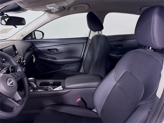 2025 Nissan Sentra S photo 6