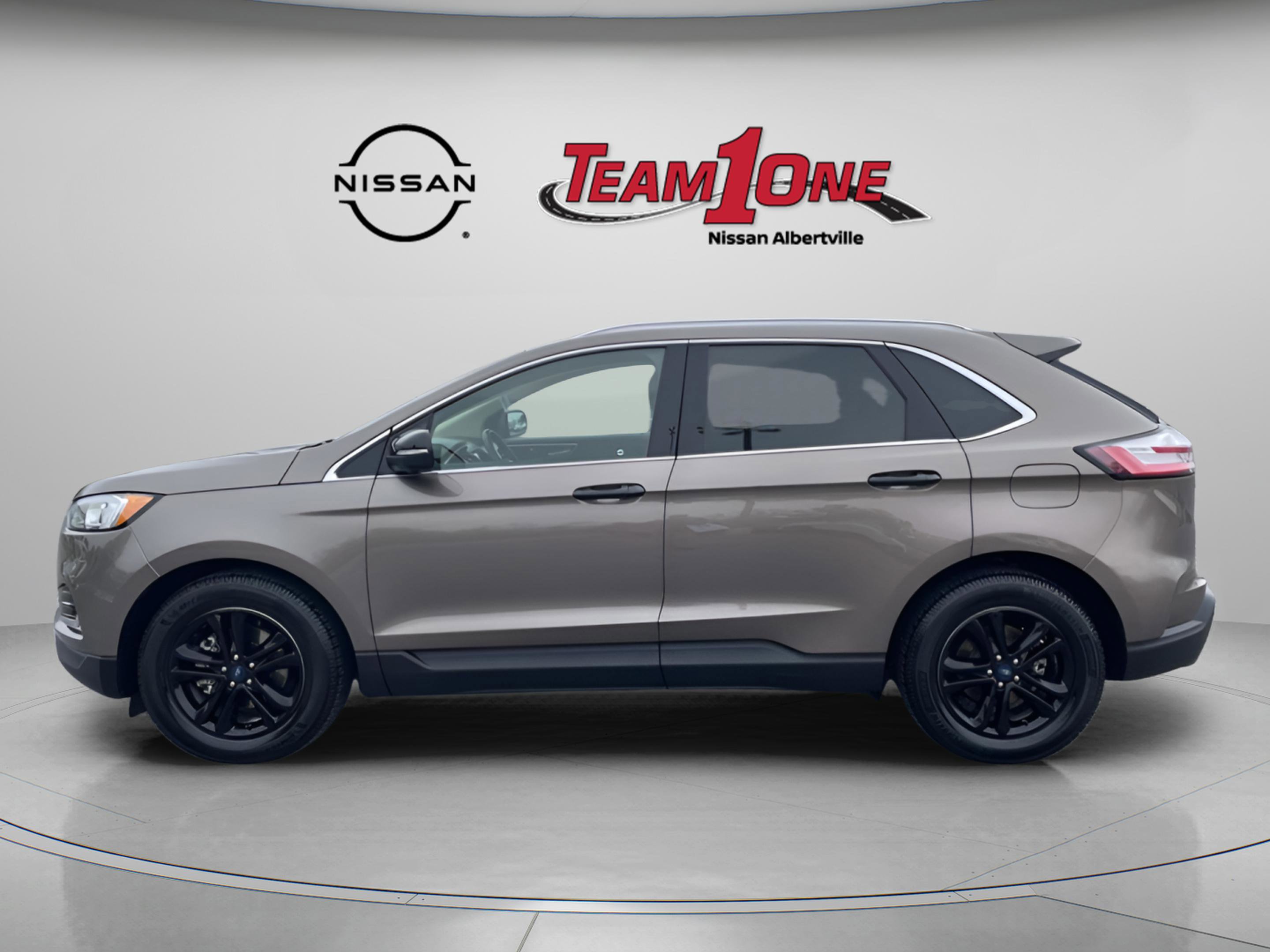 2019 Ford Edge SEL photo 4