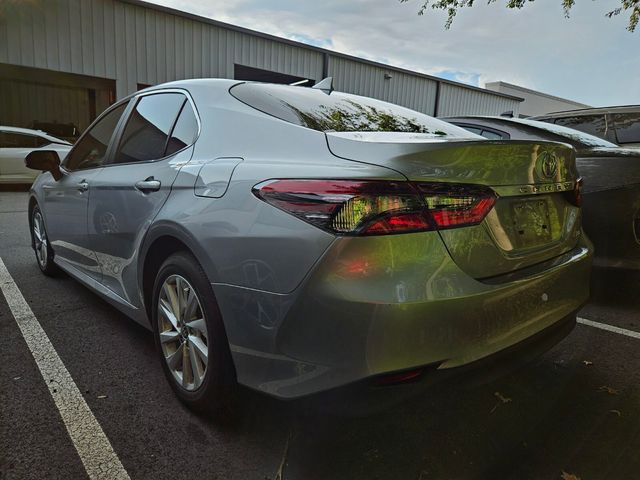2023 Toyota Camry LE photo 4