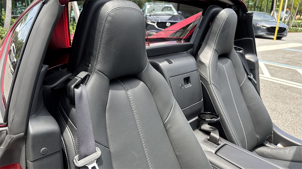 2025 Mazda MX-5 Miata Miata RF Grand Touring photo 43