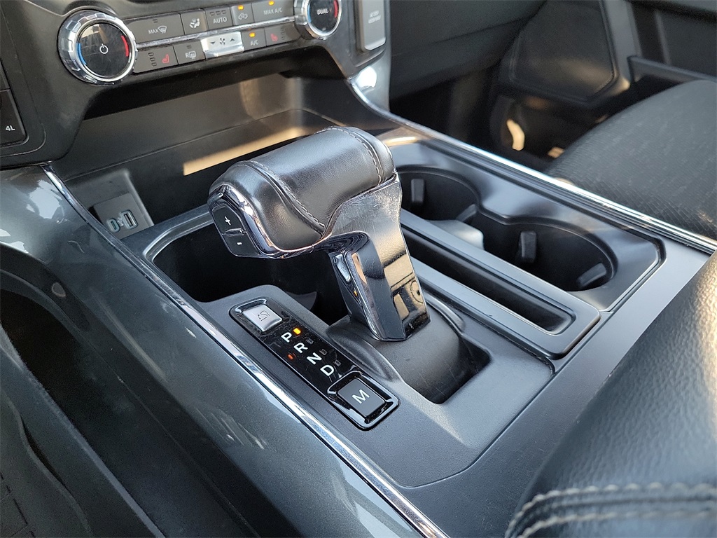 2022 Ford F-150 XLT photo 25