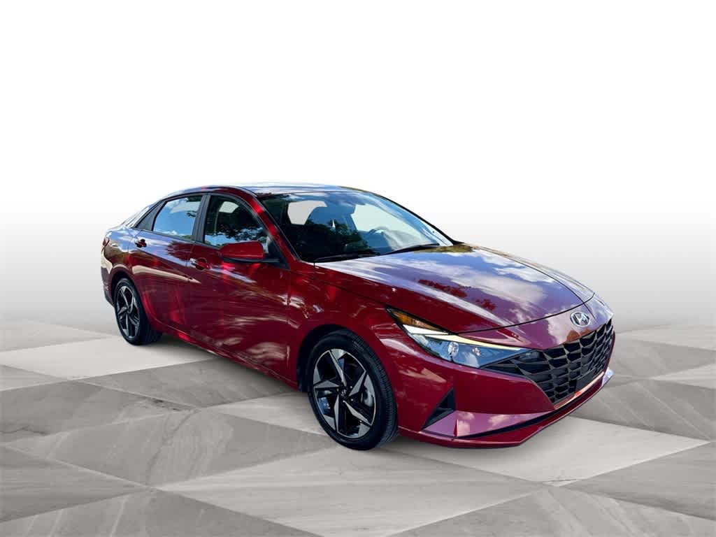 2023 Hyundai Elantra SEL photo 2