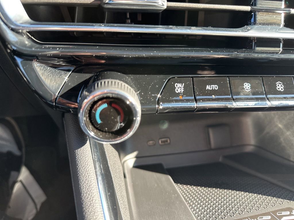 2026 Chevrolet Traverse High Country photo 16