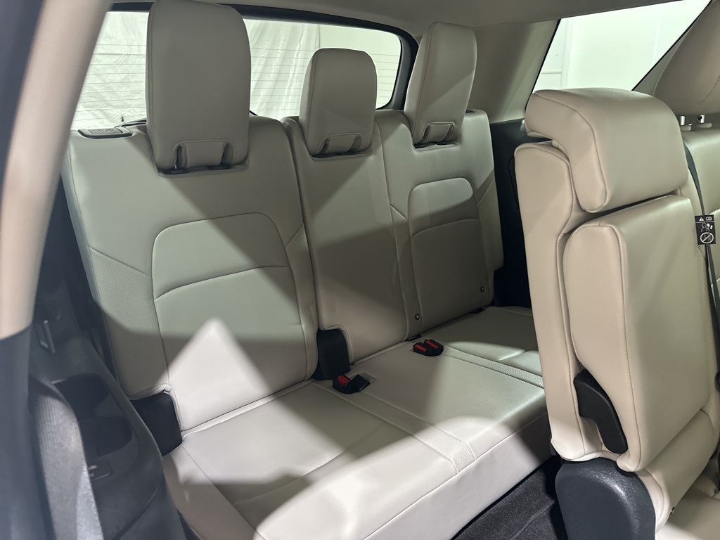 2023 Nissan Pathfinder SL photo 22