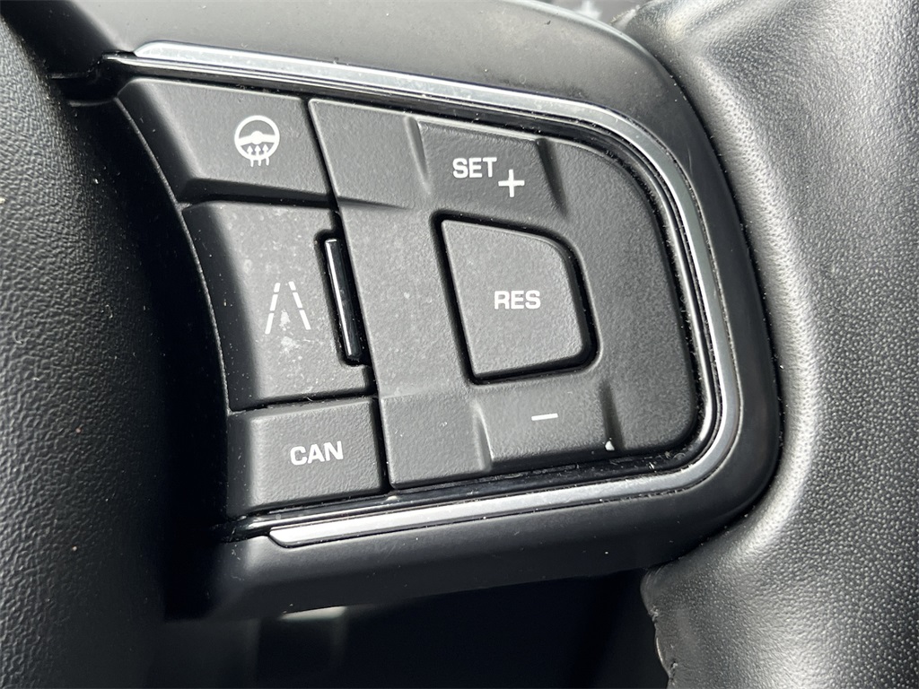 2020 Jaguar F-PACE Premium photo 21