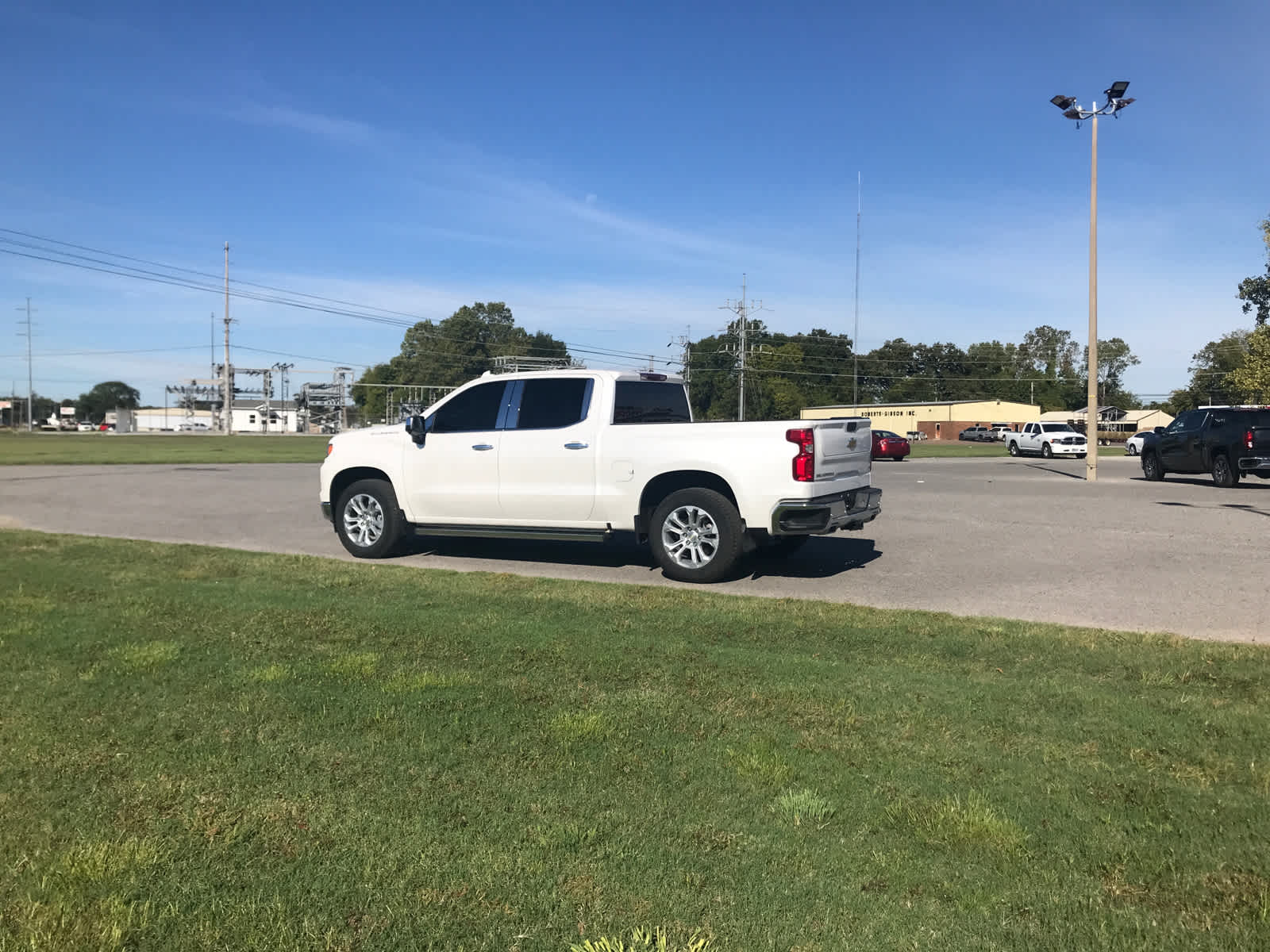 2023 Chevrolet Silverado 1500 LTZ photo 3