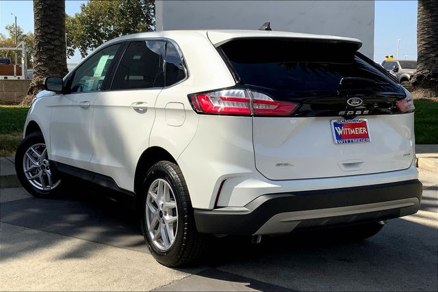 2023 Ford Edge SEL photo 2