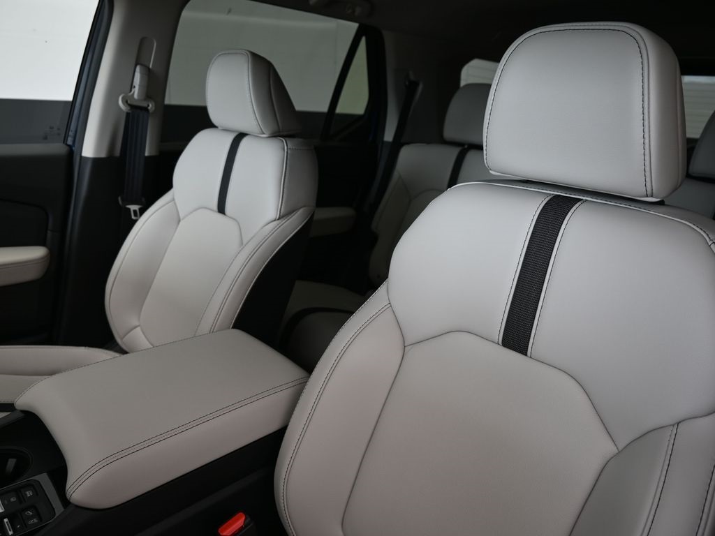 2026 Honda Passport photo 14
