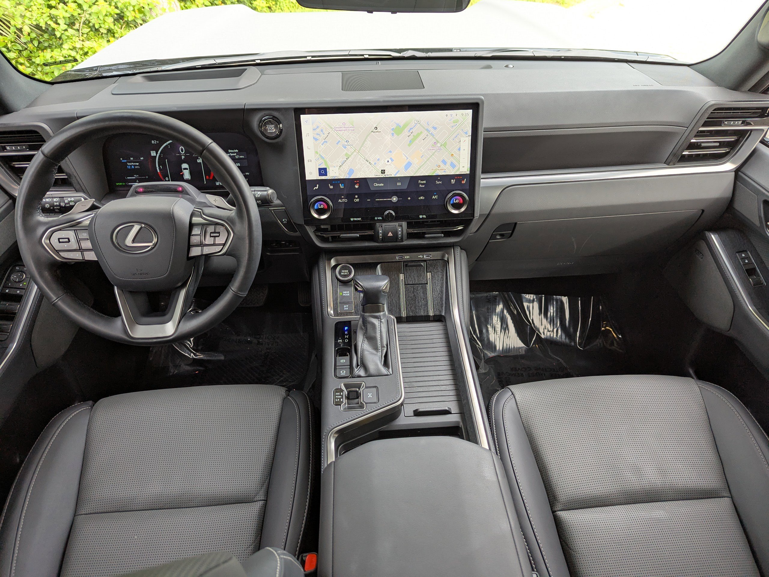 2024 Lexus GX 550 Luxury photo 13