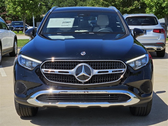 2025 Mercedes Benz GLC 300 4MATIC photo 2