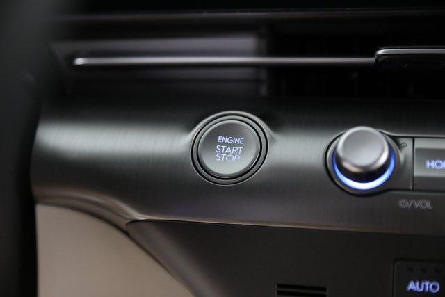2026 Hyundai Kona SEL photo 10