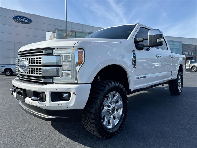 2017 Ford F-250 Super Duty Platinum's photo