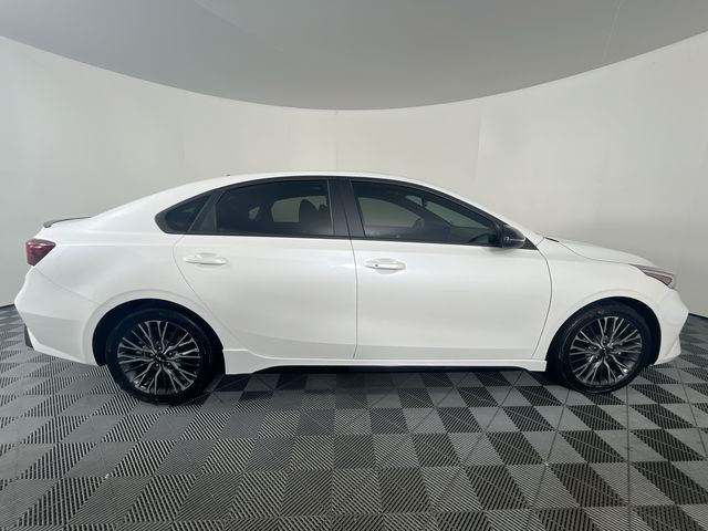 2023 Kia Forte GT-Line photo 9