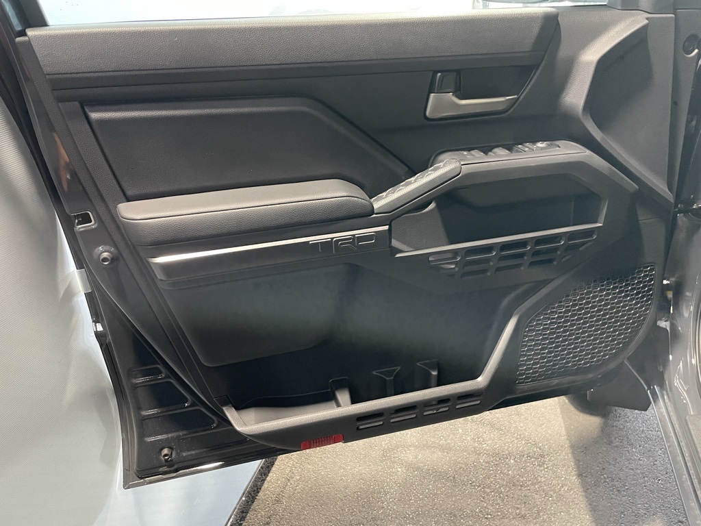 2025 Toyota Tacoma photo 24