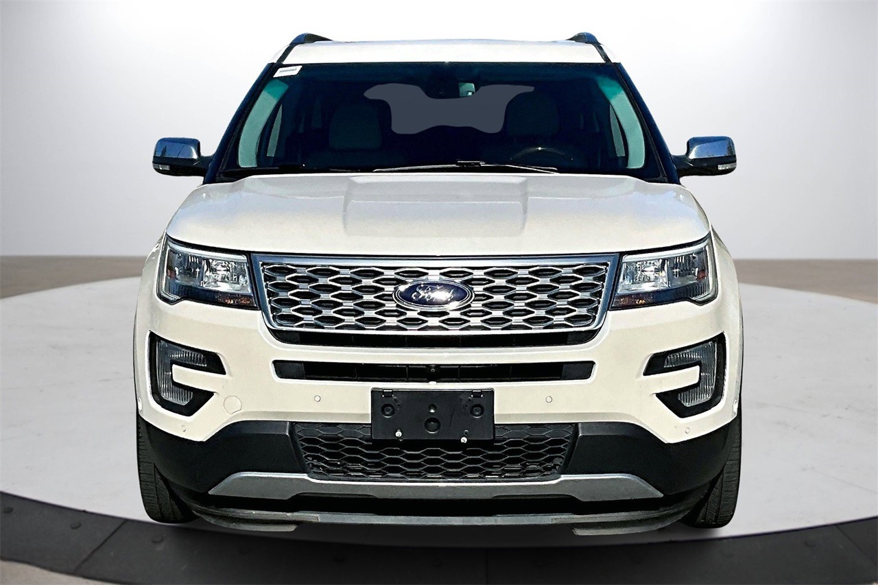 2017 Ford Explorer Platinum photo 3