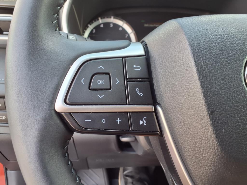 2024 Toyota Highlander XLE photo 22