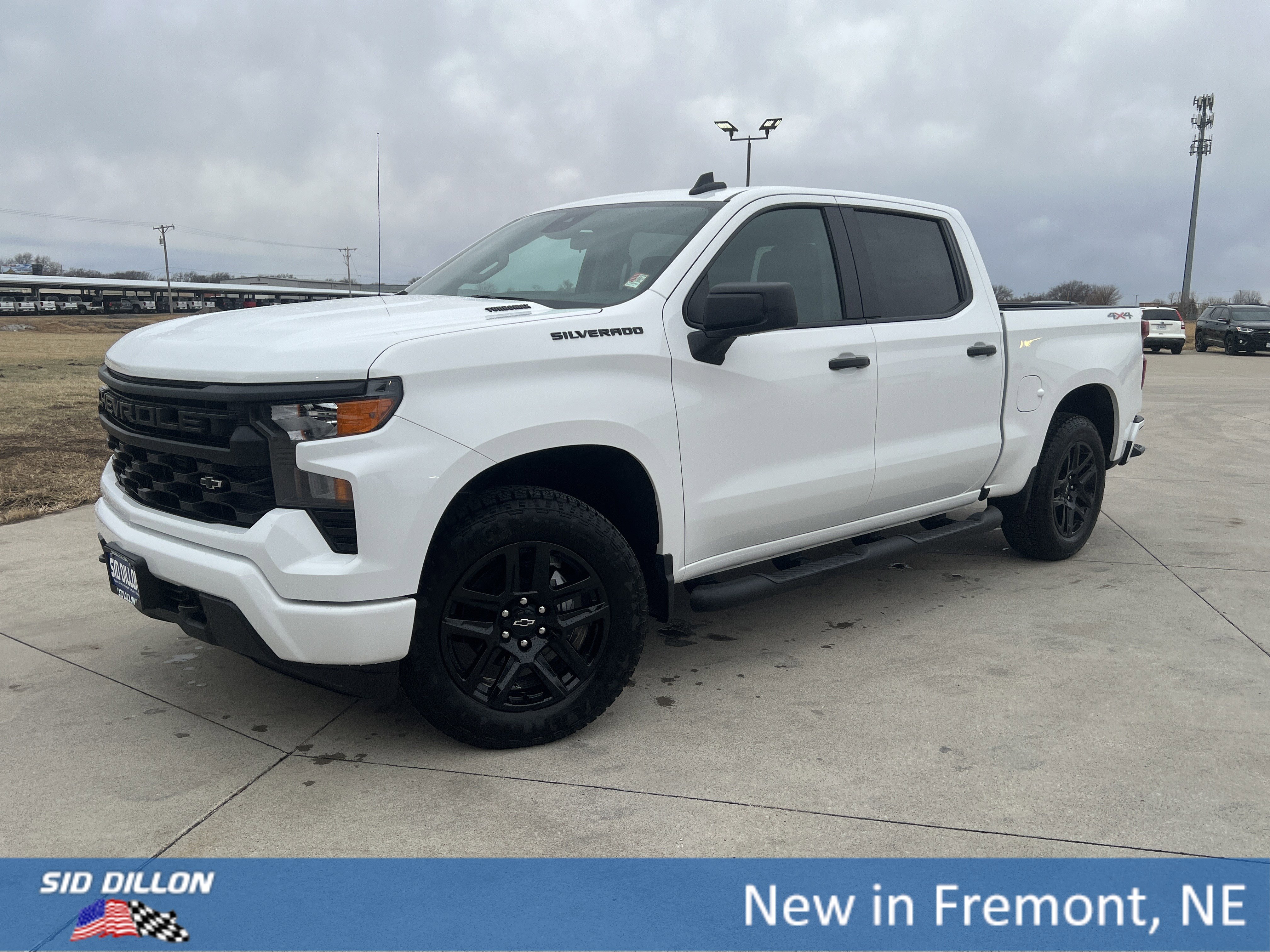 2026 Chevrolet Silverado Base's photo